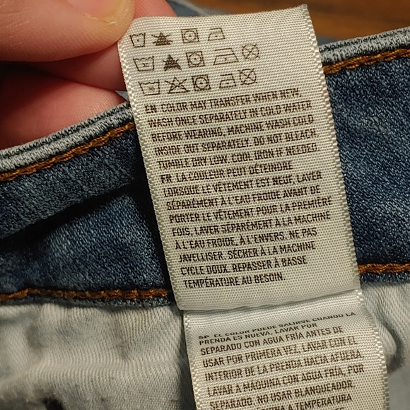 American Eagle Distressed Jeans, Size 29x32, but measures 29x30 - Picture 11 of 12